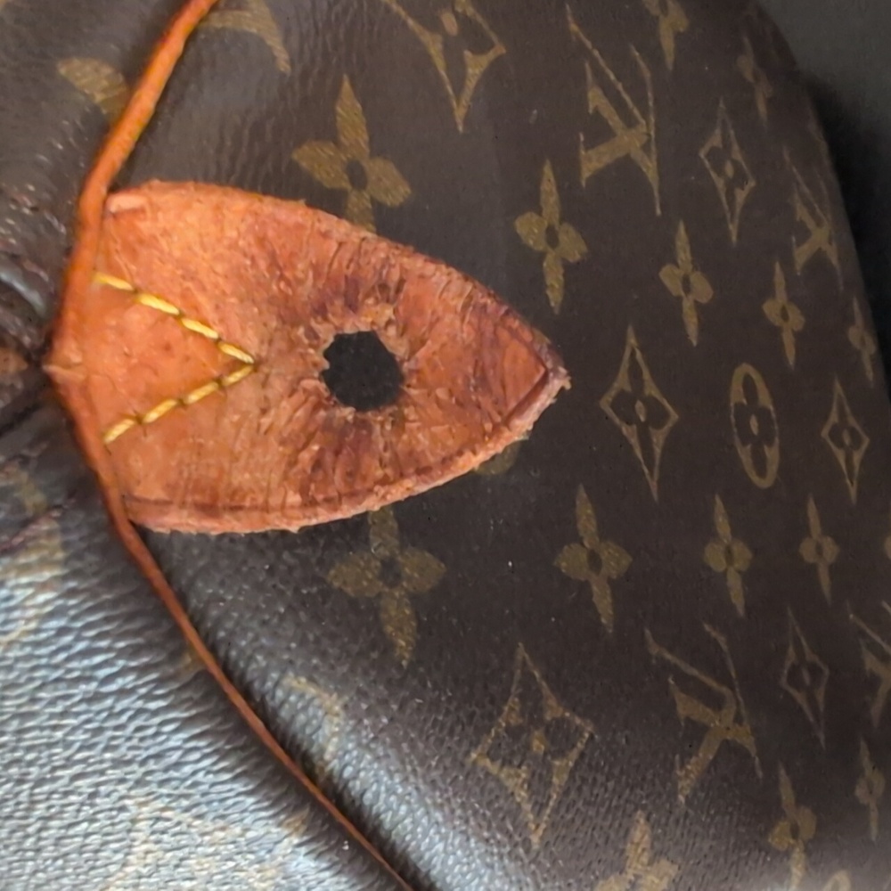 Louis Vuitton Monogram Canvas Handbag - Picture 7 of 15